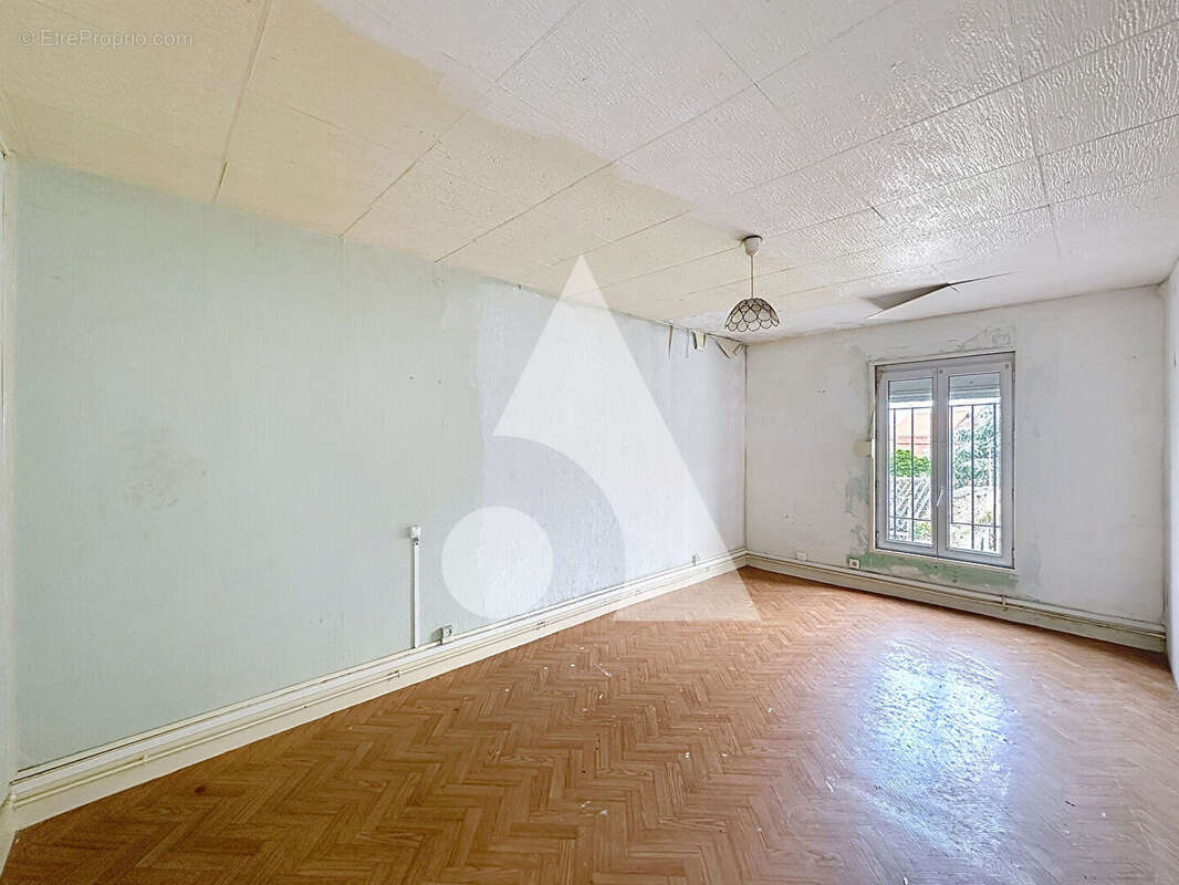 Maison à VIEUX-CONDE