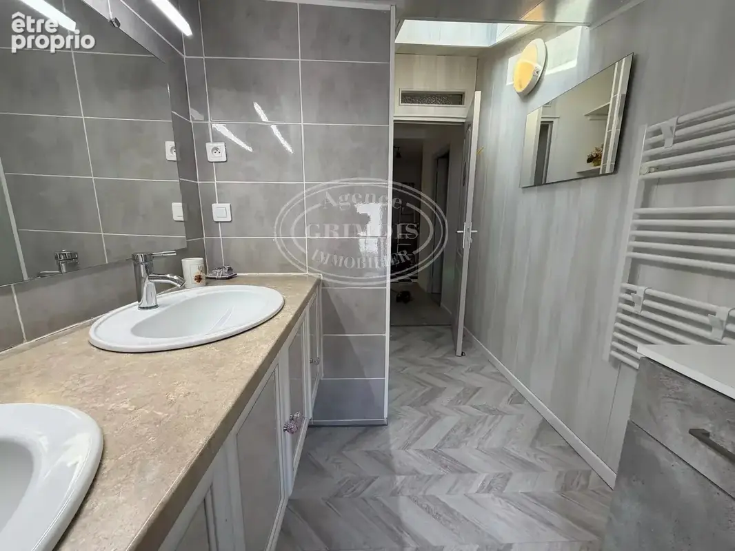 LEZIGNAN-CORBIERES - Maison de village de 78 m² env./ Garage de 30 m² env - photo 9
