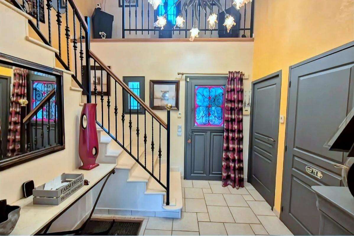 Maison à MONTGIVRAY