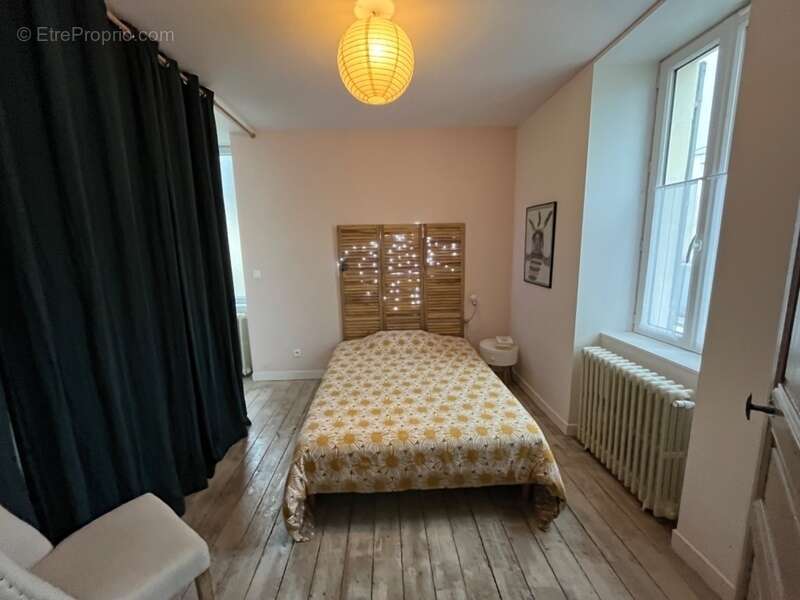 Maison à SAINT-JEAN-D&#039;ANGELY