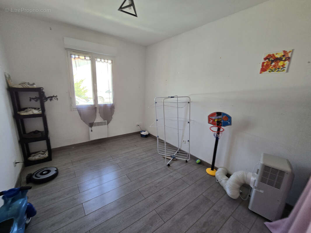 Maison 79 m² à Saint-Sylvestre-Pragoulin  - photo 11