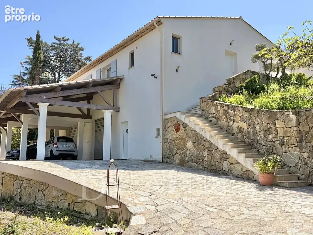 Maison 5 pièces 140 m² à vendre à Le Rouret (06650) - photo 3