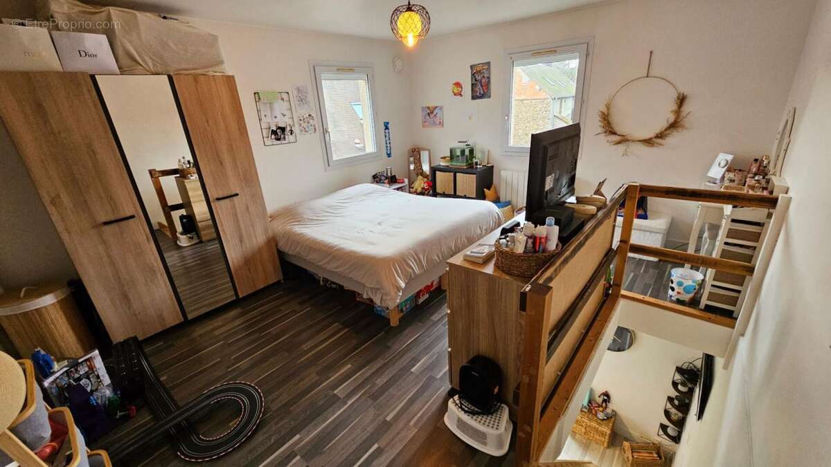 Appartement à CONDE-SUR-VESGRE
