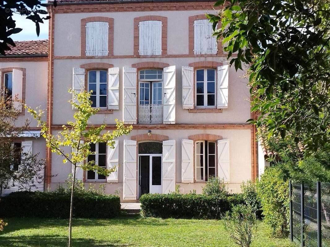 Maison bourgeoise à rénover         secteur Castelsarrasin - photo 15