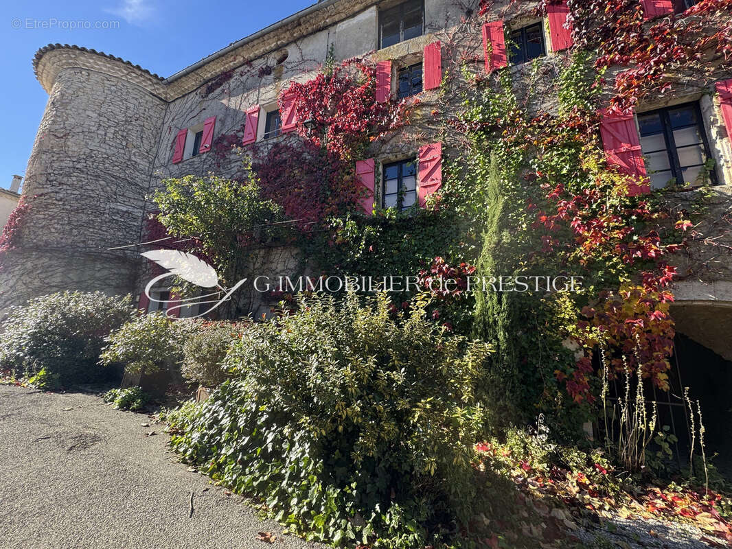 Maison à REVEST-DU-BION