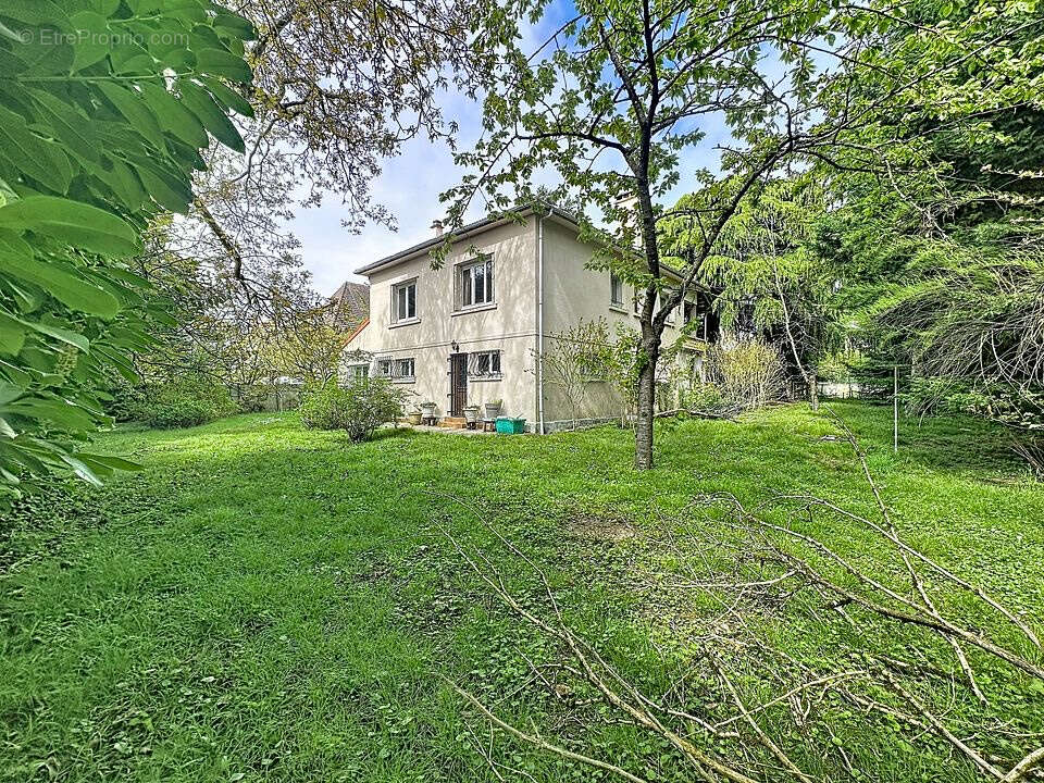 Maison à VILLIERS-SUR-MARNE