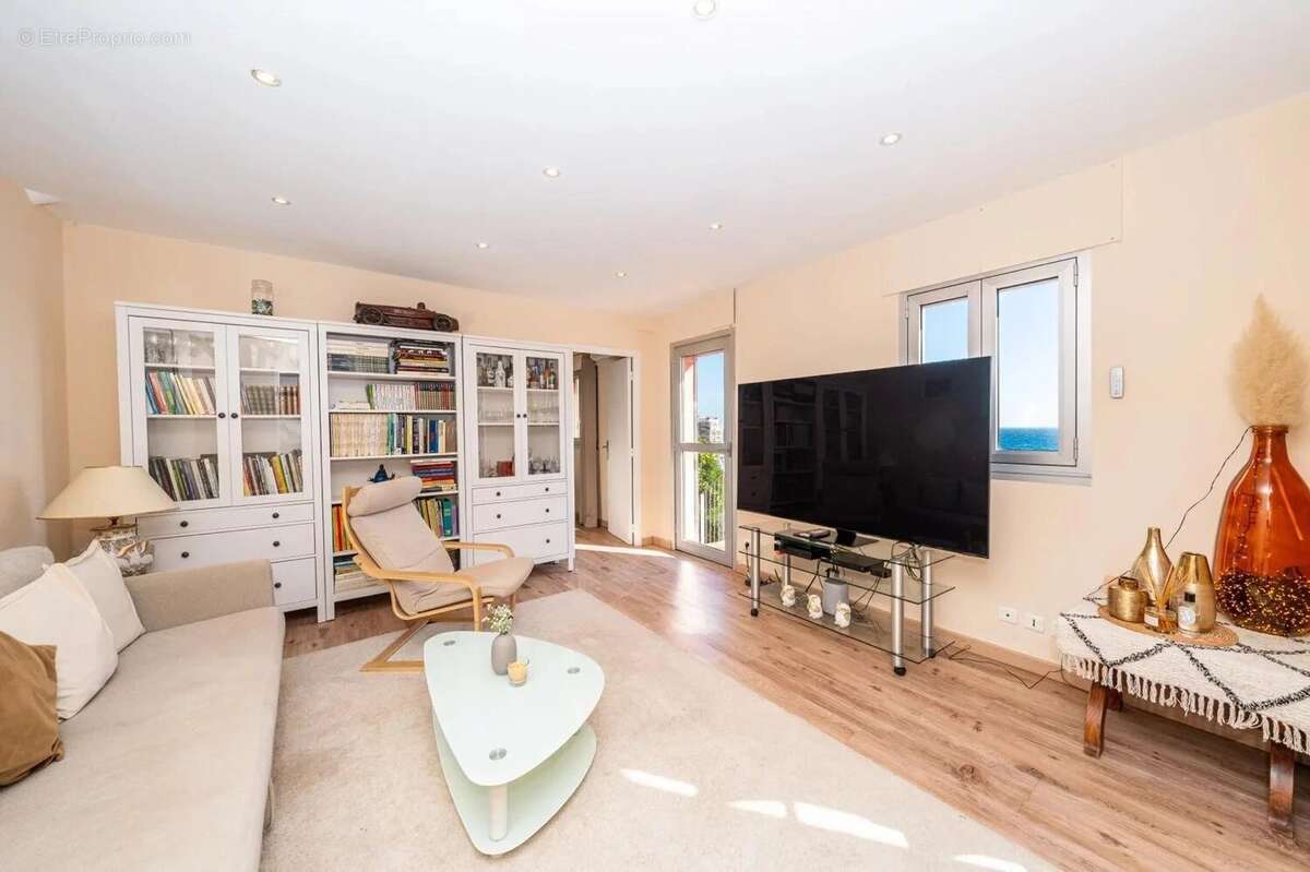 Appartement à CAP-D'AIL