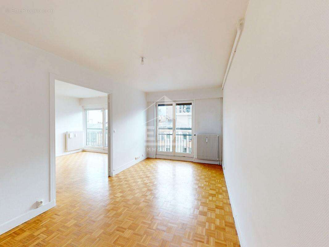 Appartement à PARIS-15E