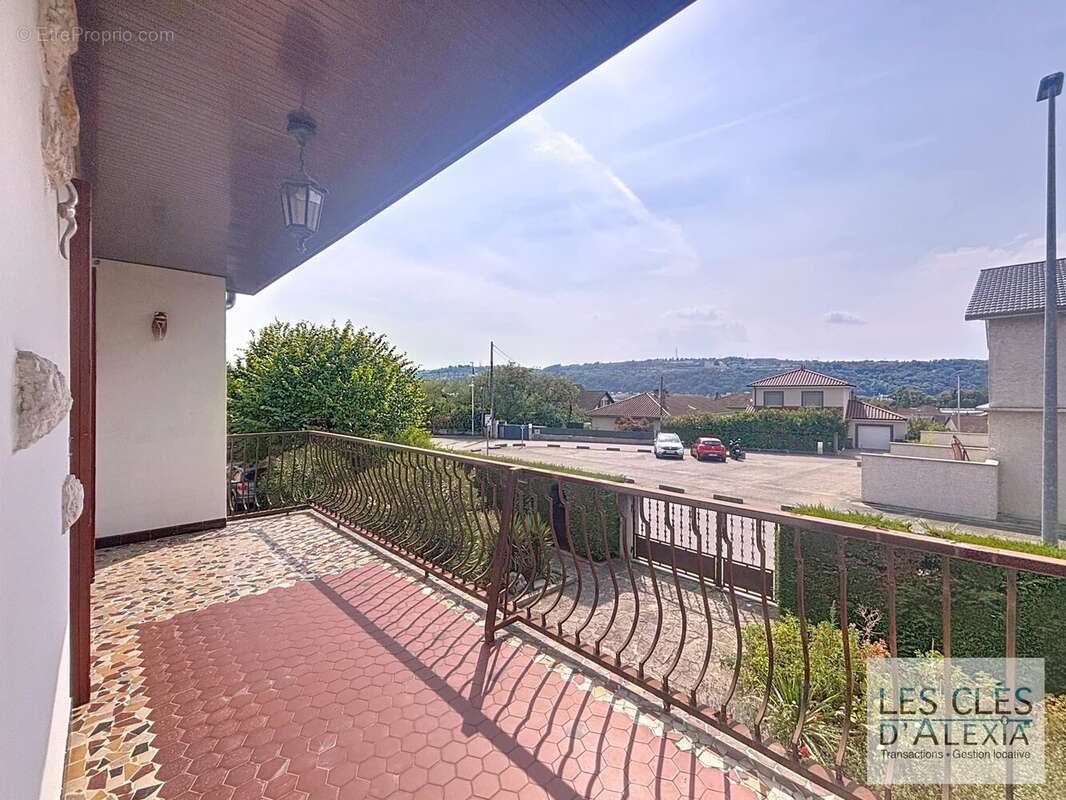 Maison à CHASSE-SUR-RHONE