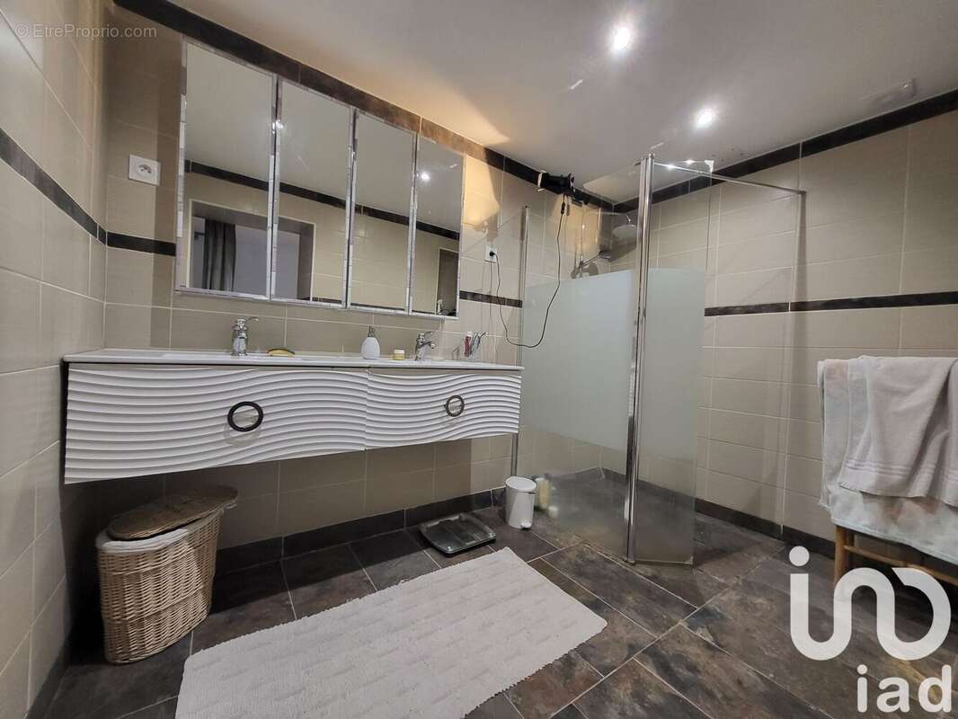 Photo 9 - Maison à AVRILLE