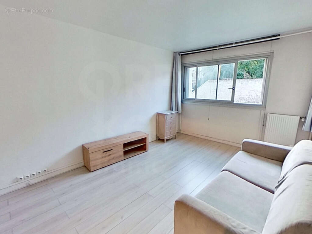 Appartement à PARIS-20E
