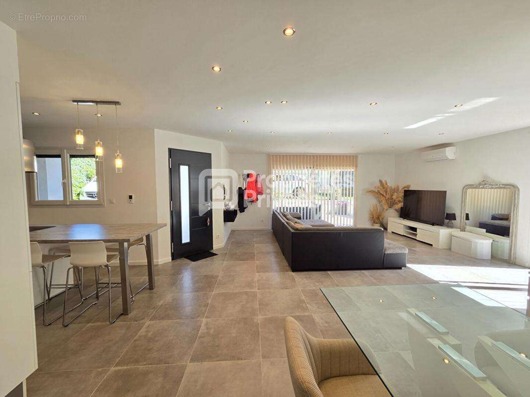 Maison 4 pièces 110 m2 - photo 4