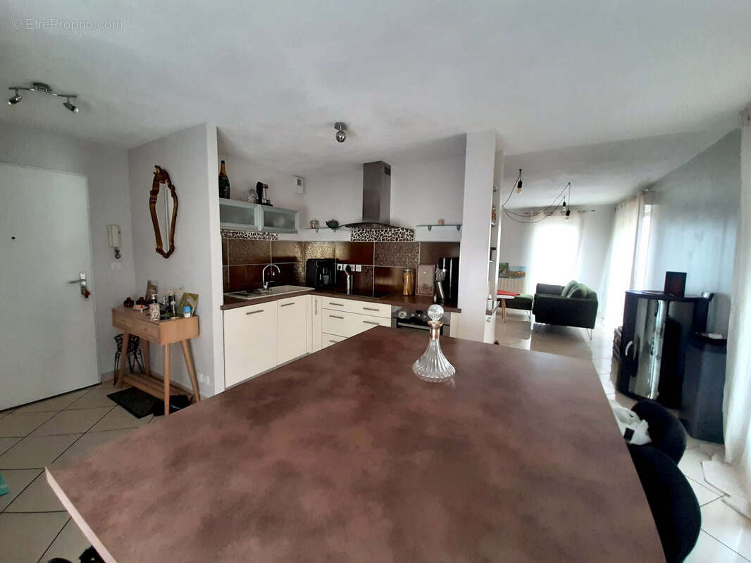 Appartement à SAINT-ETIENNE