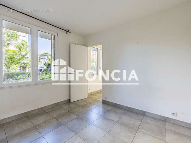 Appartement à MONTROUGE