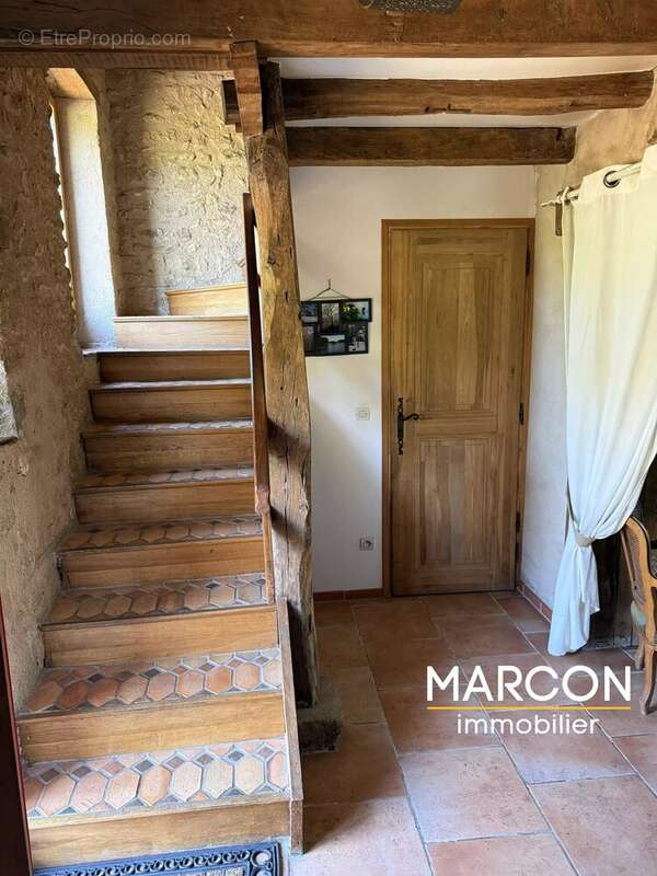 Belle fermette de 176 m² - Secteur JARNAGES - photo 16