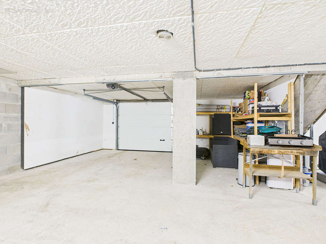 Maison à LE CRESTET