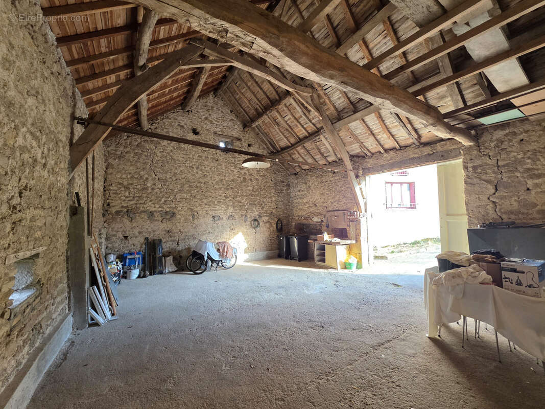 Maison à ECHASSIERES