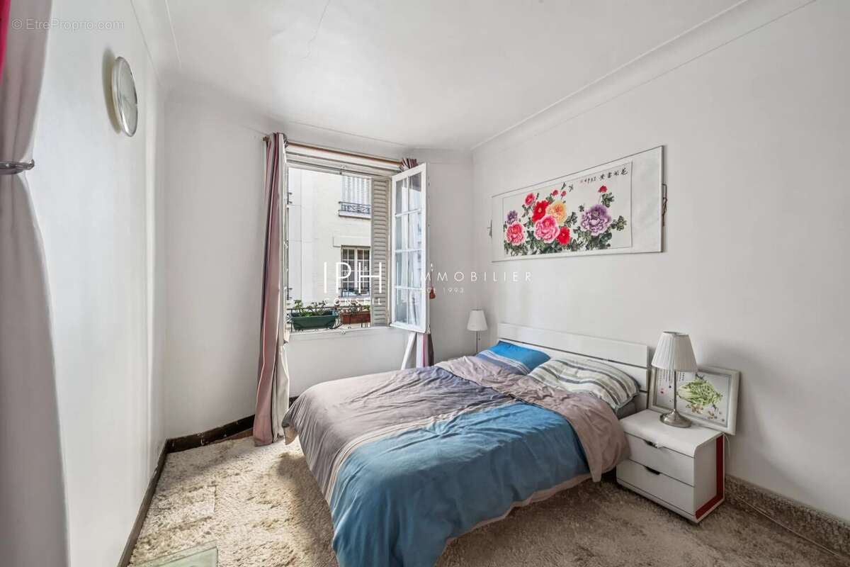 Appartement à COURBEVOIE