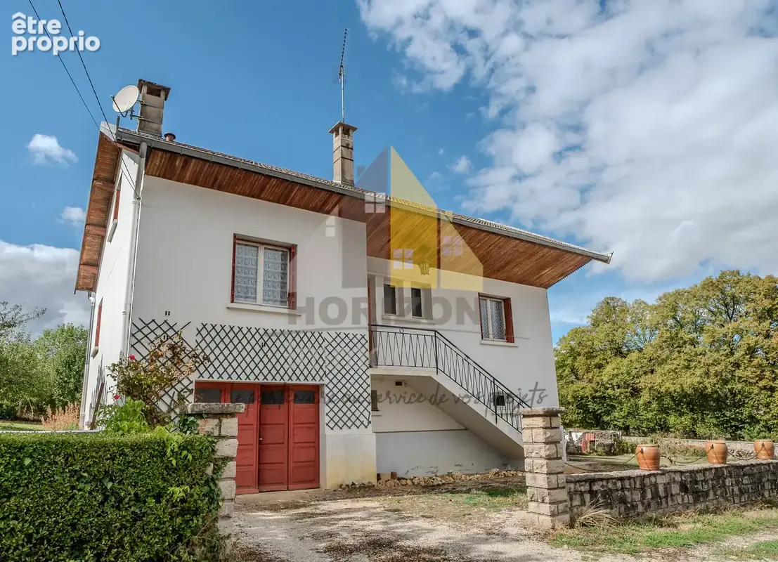 Maison à MONTAIN