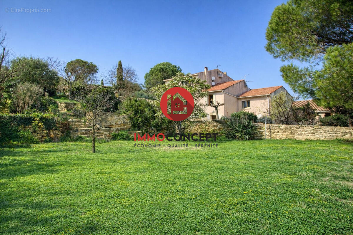 Maison à SAUVETERRE