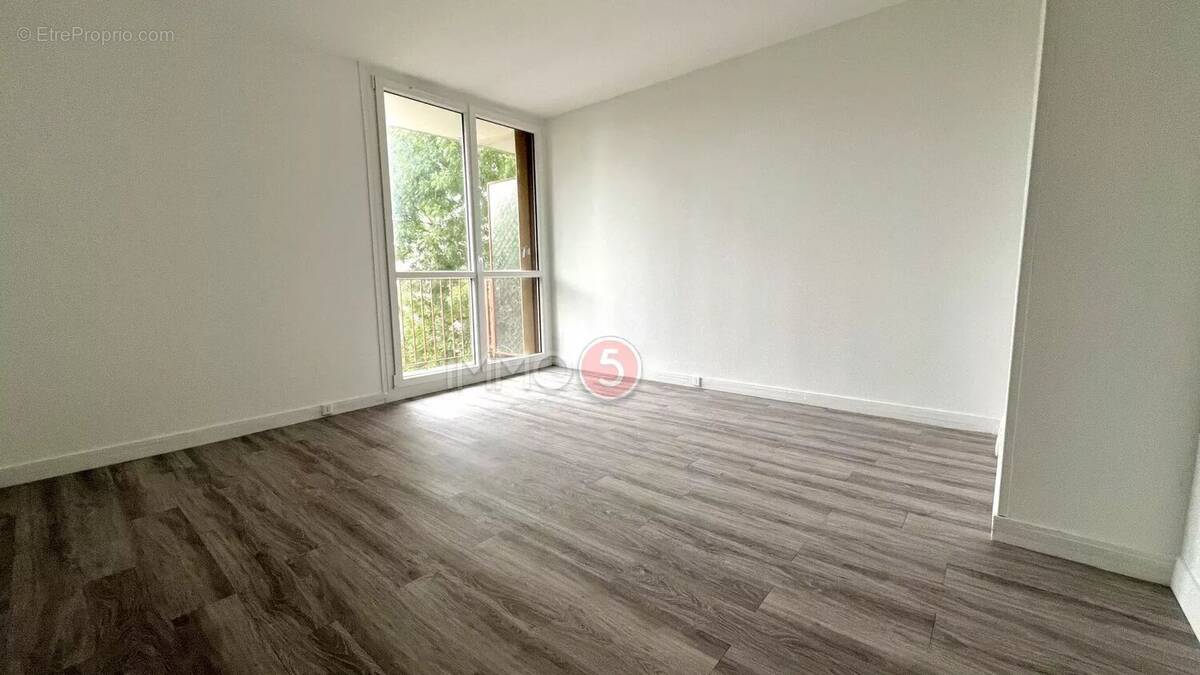 Appartement à LE RAINCY