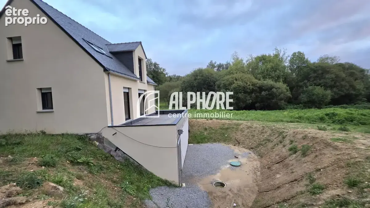 56130 Nivillac - Maison à Finir de construire avec grand Terrain - photo 1