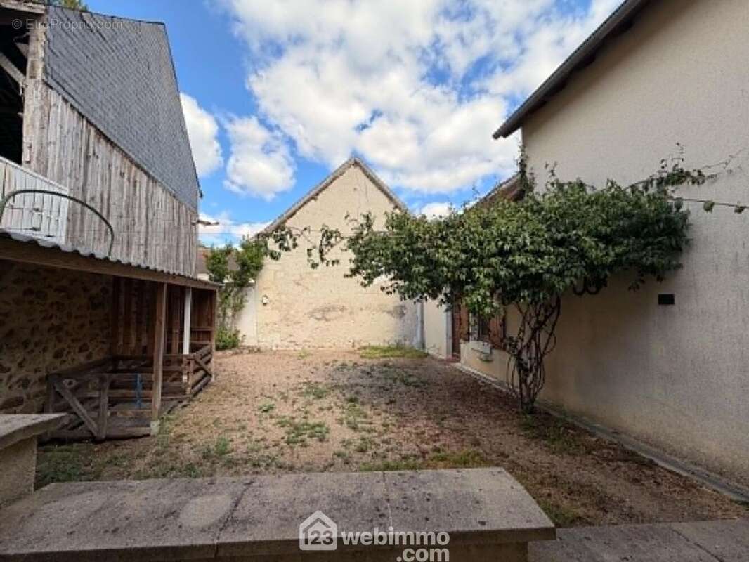 Maison 111 m² à Coussay-Les-Bois  - photo 7