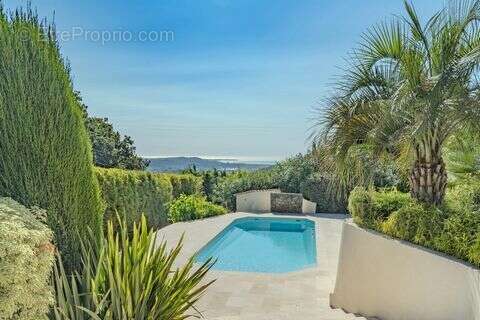 Maison à PEYMEINADE