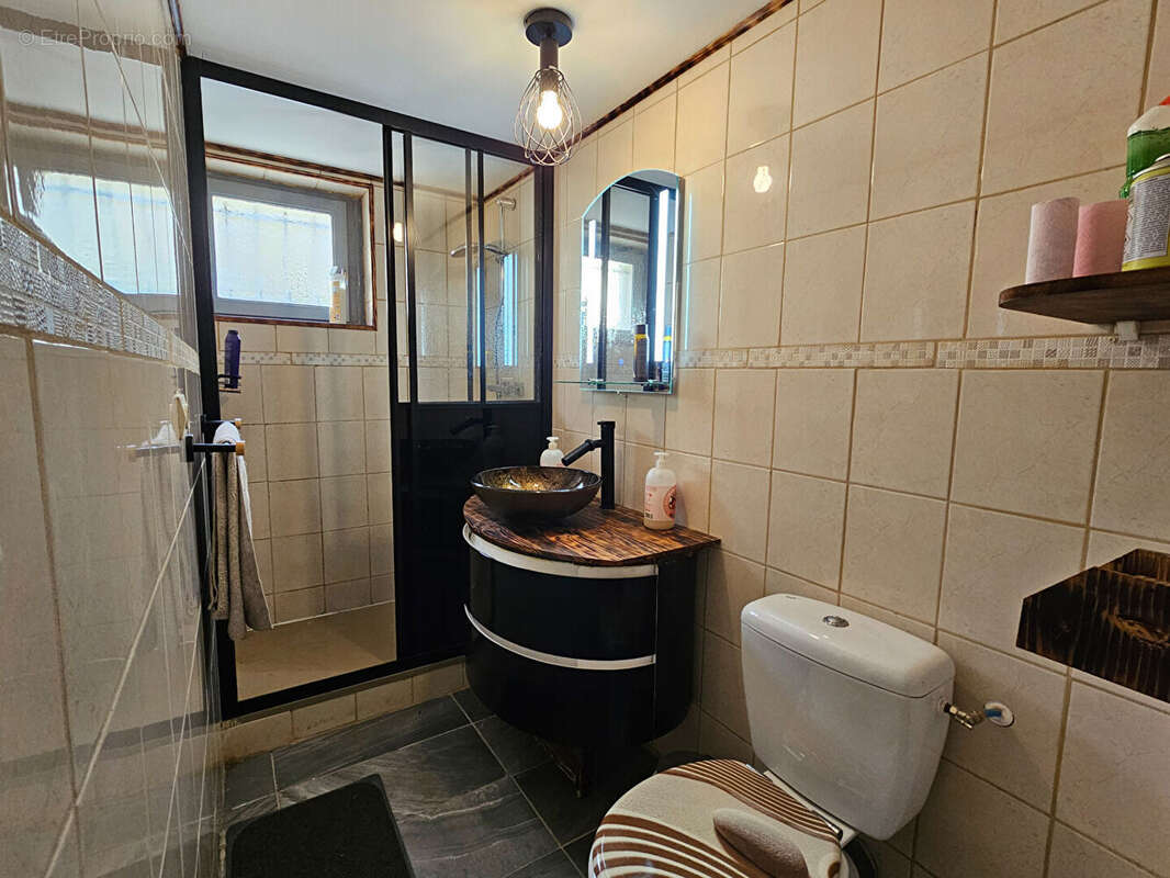 Maison en vie de plain-pied avec jardin et garage - photo 5