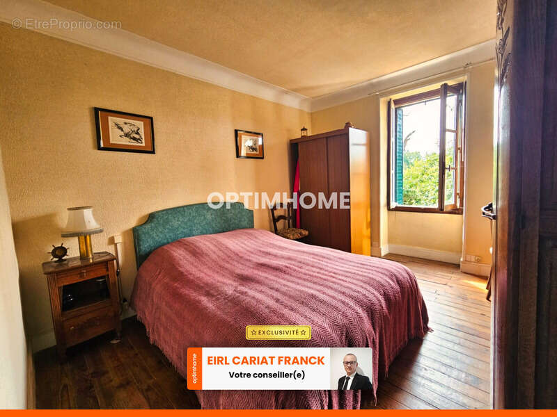 Maison à SAINT-ETIENNE-DE-FURSAC