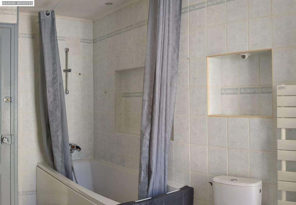 Ensemble immobilier/ 2 maisons,1 appartement en ville - photo 14