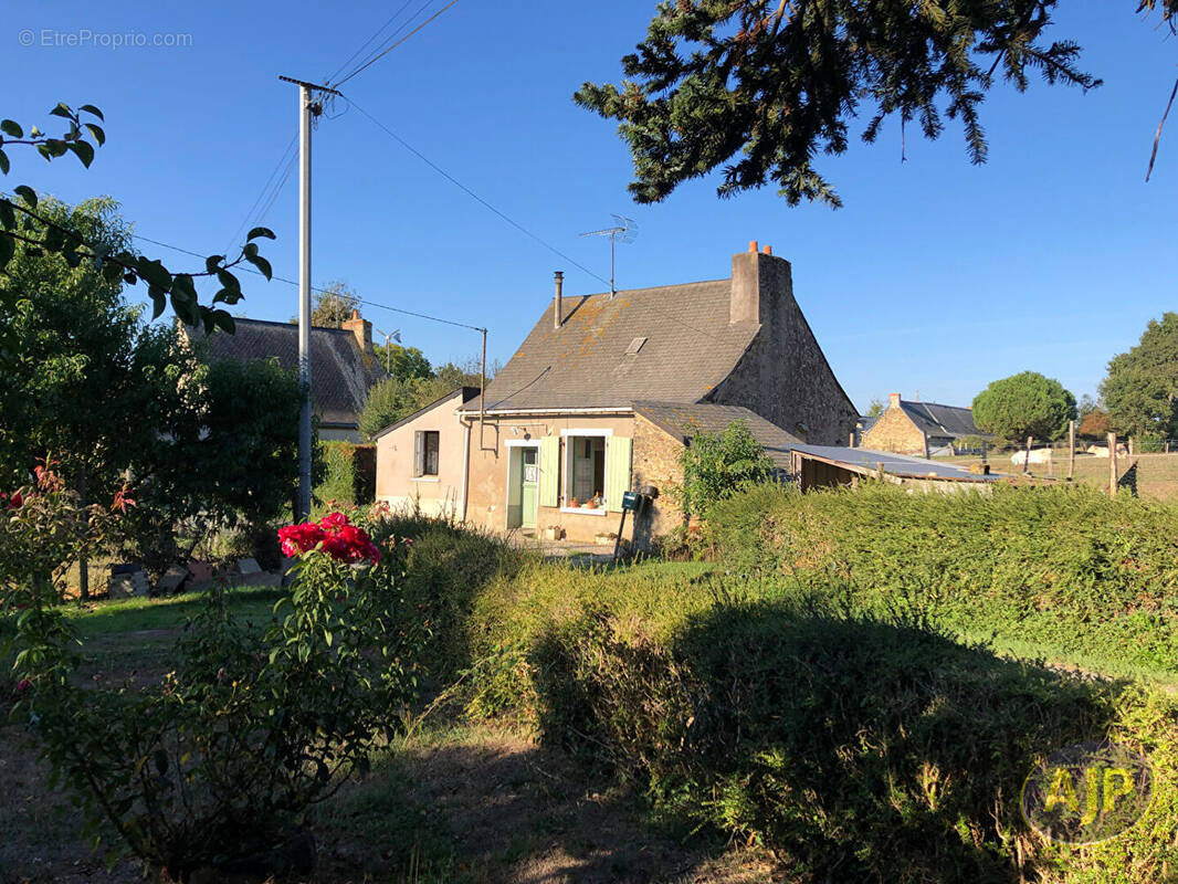 Maison à VERGONNES
