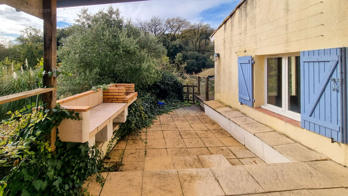 terrace - Maison à VILLARZEL-DU-RAZES