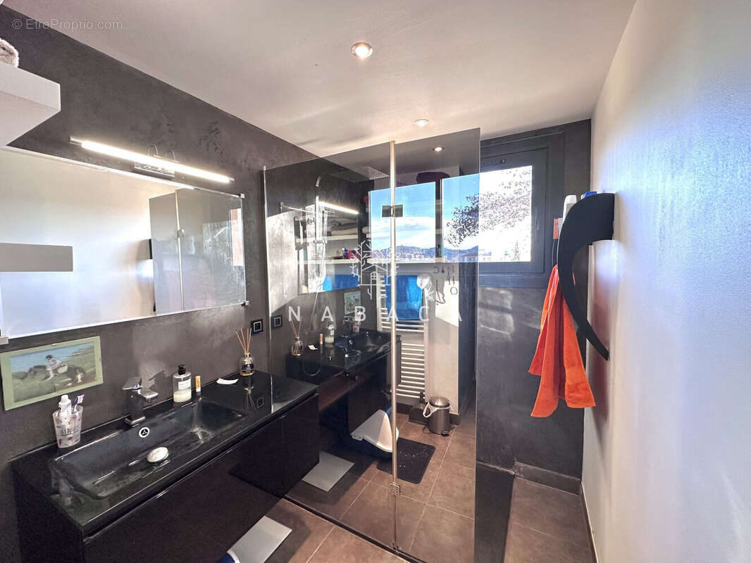 Appartement à LE CANNET