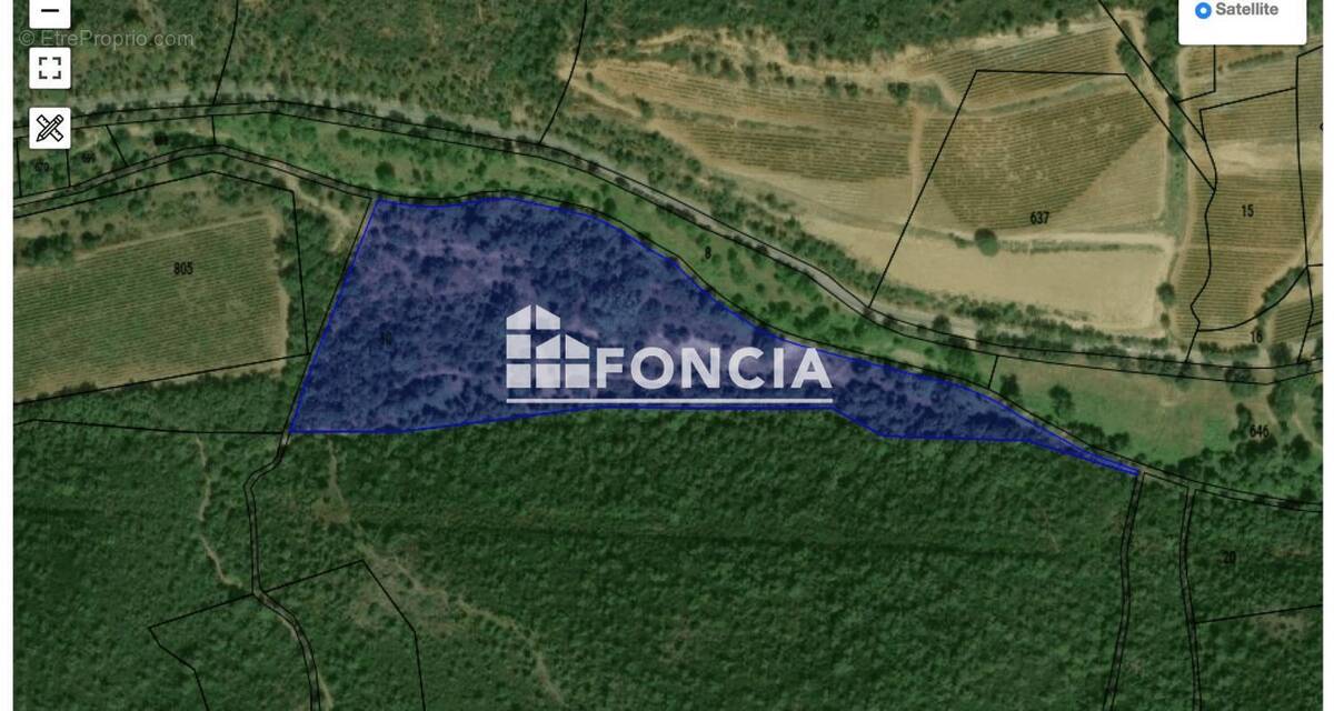 Terrain à COLLOBRIERES