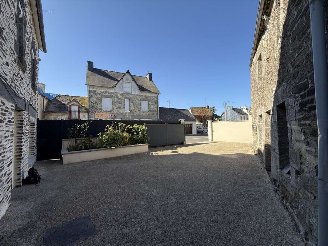 Maison rénovée avec seconde bâtisse à fort potentiel – Plussulien (22320) - photo 20
