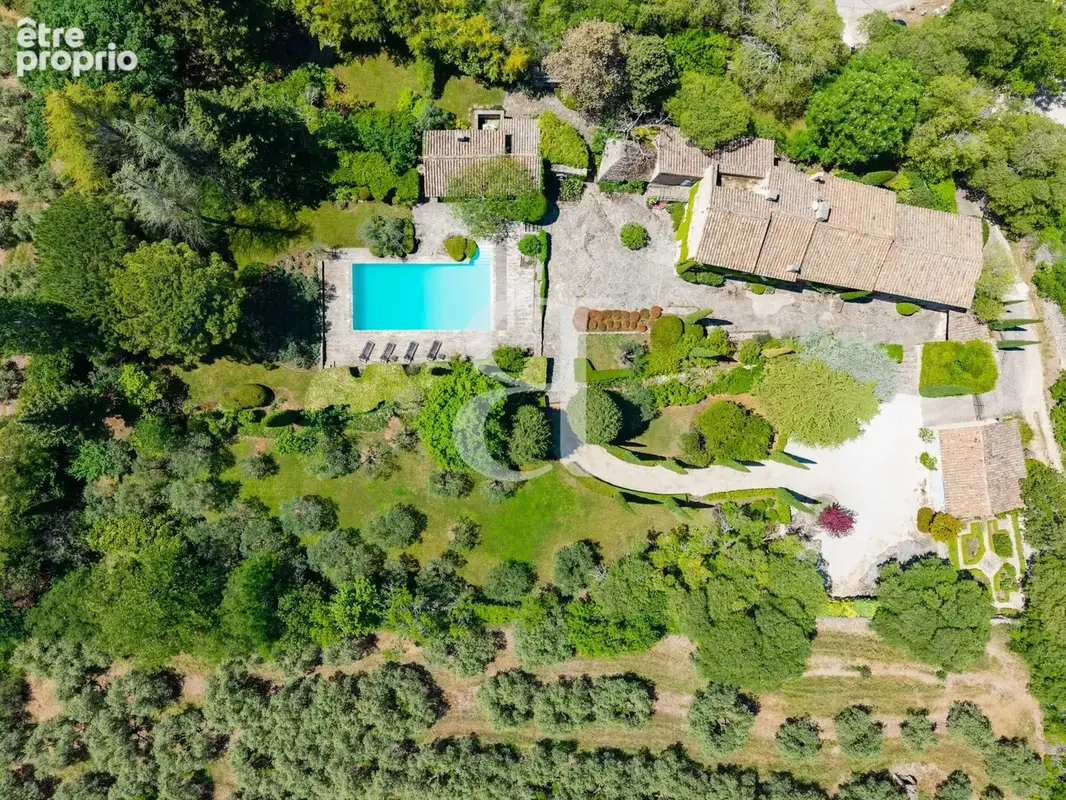 Maison 7 pièces 430 m² à vendre à Gordes (84220) - photo 4