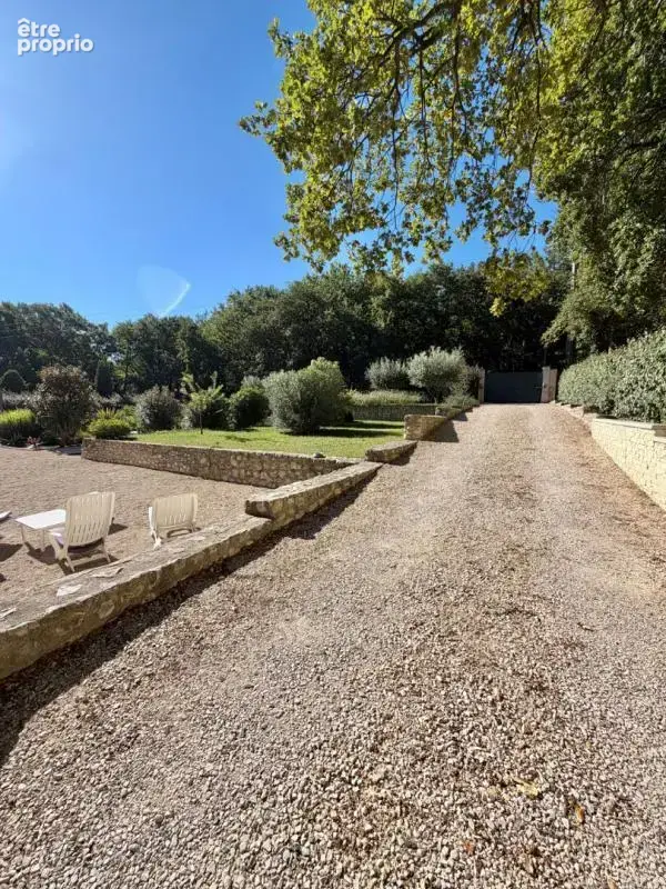 Villa d'exception 172 m² - piscine - terrain arboré de 2 000 m² - photo 8