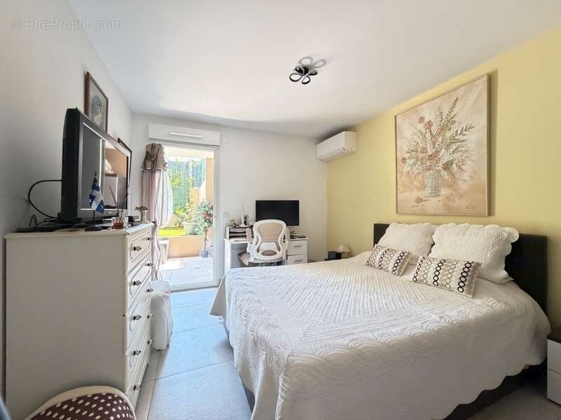 Appartement à VILLENEUVE-LOUBET
