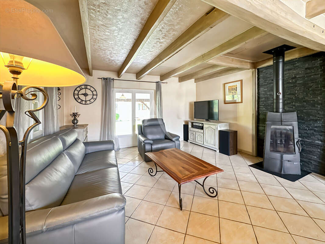 Maison avec dépendances - photo 6
