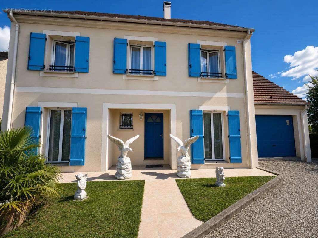 Maison de 8 pièces de 140 m² à Neuilly-en-Thelle - photo 3
