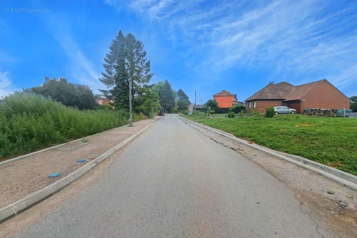 Terrain à GONDECOURT