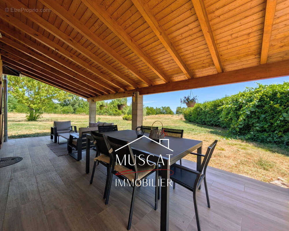 GRENAY - Maison plain-pied - double garage - terrasse - jardin - photo 7