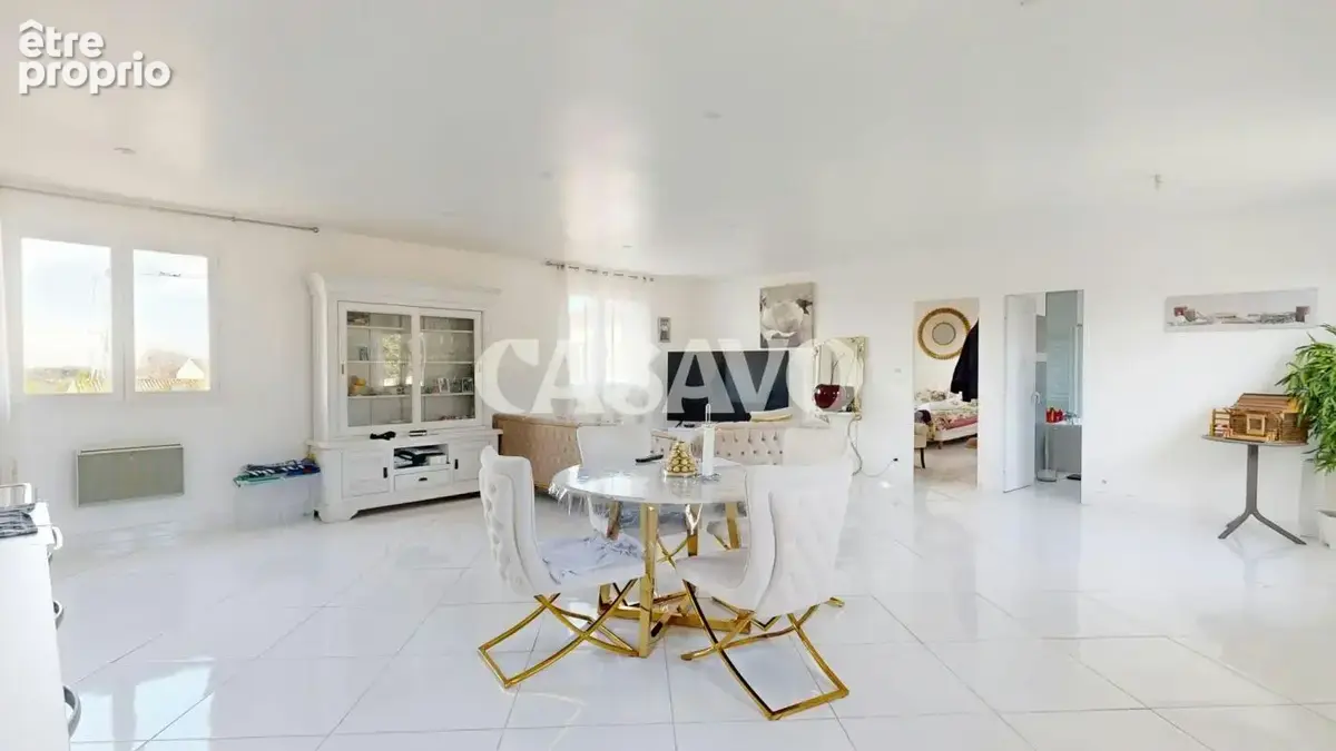 Vente Maison 10 pièces de 231m² - 84300 Taillades - photo 30