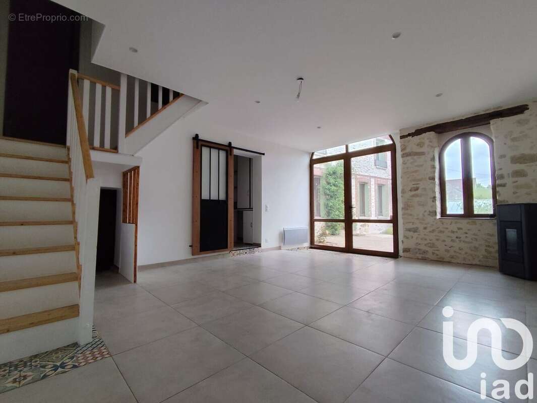 Photo 2 - Maison à SOGNOLLES-EN-MONTOIS