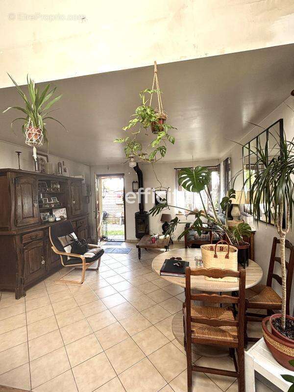 Maison 100 m² à Persan  - photo 6