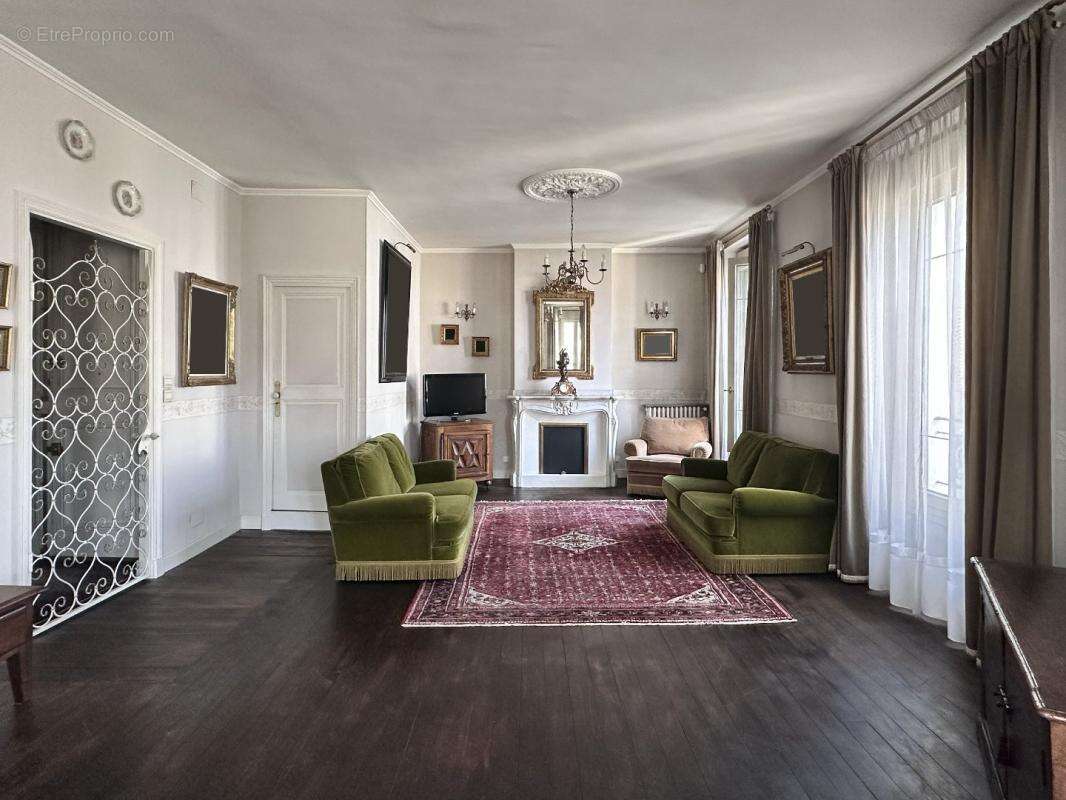 Appartement à CARCASSONNE