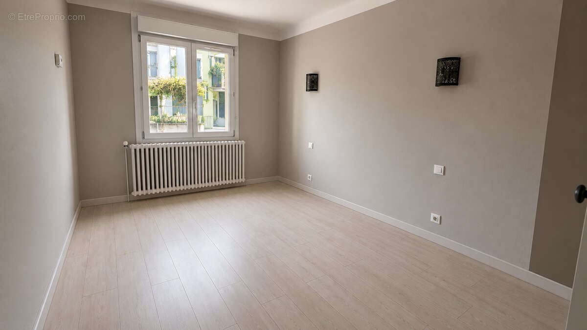Maison à CADENET