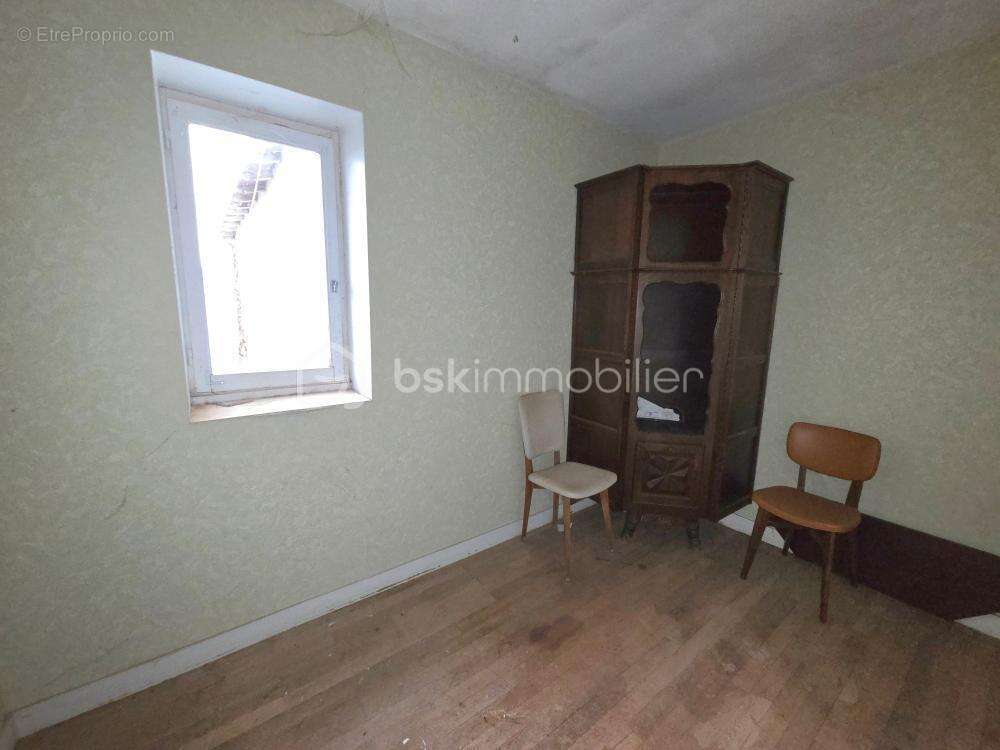 Maison à LE BUSSEAU