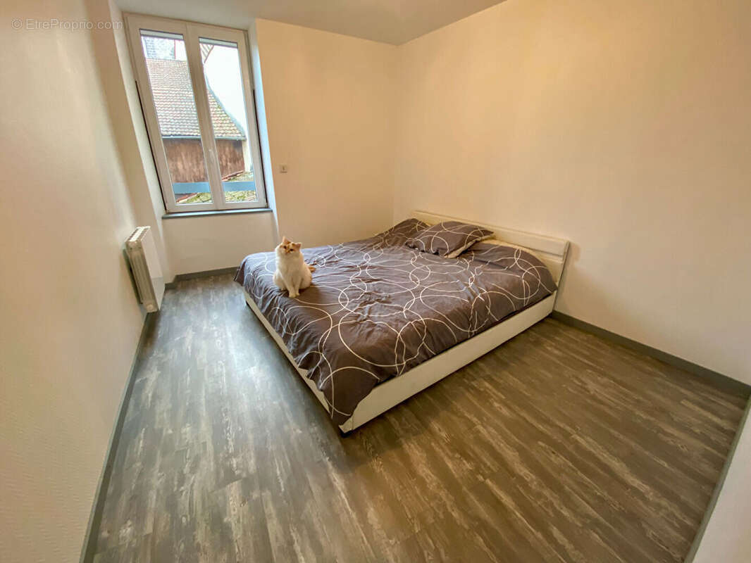 Appartement à SAINT-GERMAIN-LAVAL